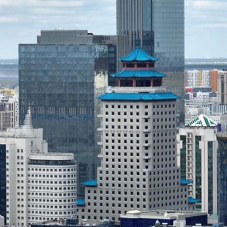 Beijing Palace Soluxe Hotel Astana Esterno foto The building in 2011
