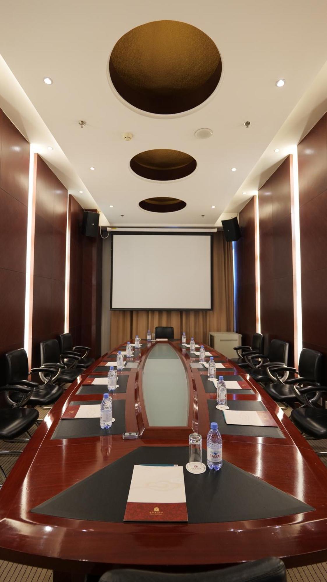 Beijing Palace Soluxe Hotel Astana Esterno foto A meeting room